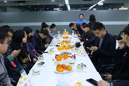 聯(lián)測員工生日會(huì)：共奮斗,同成長